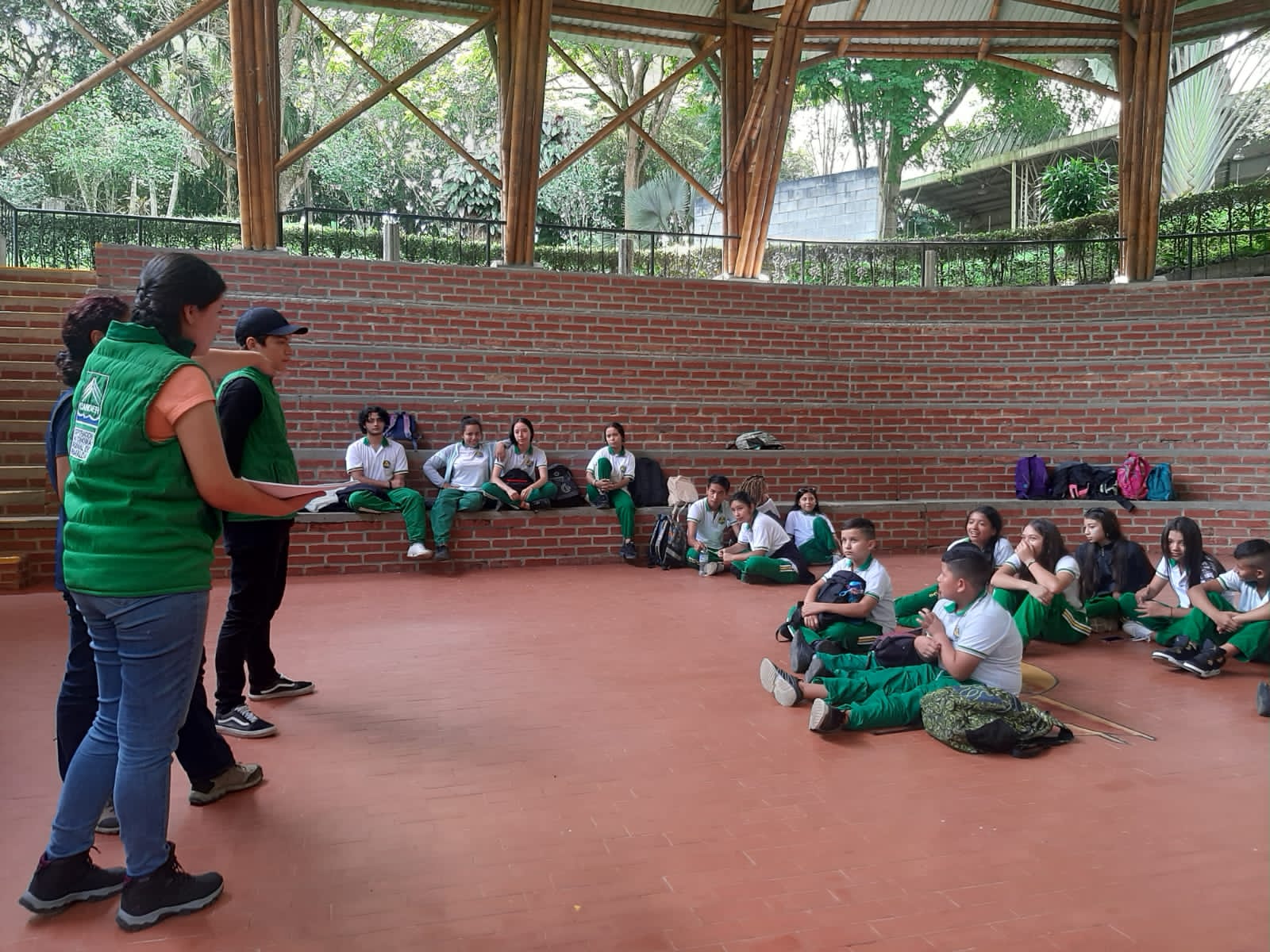 Las cuencas hidrográficas tienen una importancia tanto a nivel ecosistémico como también para regular la calidad, el flujo del agua y ser fuente de agua dulce para Risaralda.