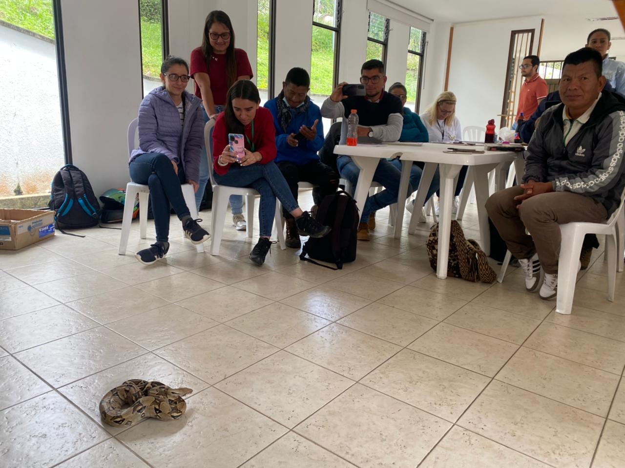 Oficinas Verdes se capacitan para hacer correcta y segura manipulación de la fauna silvestre