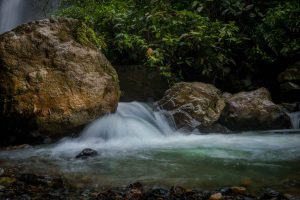 Cascada de agua en Mistrató