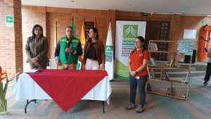 La CARDER llegó con su campaña “Dona Un Libro, Siembra Conocimiento” a la Universidad Libre de Pereira