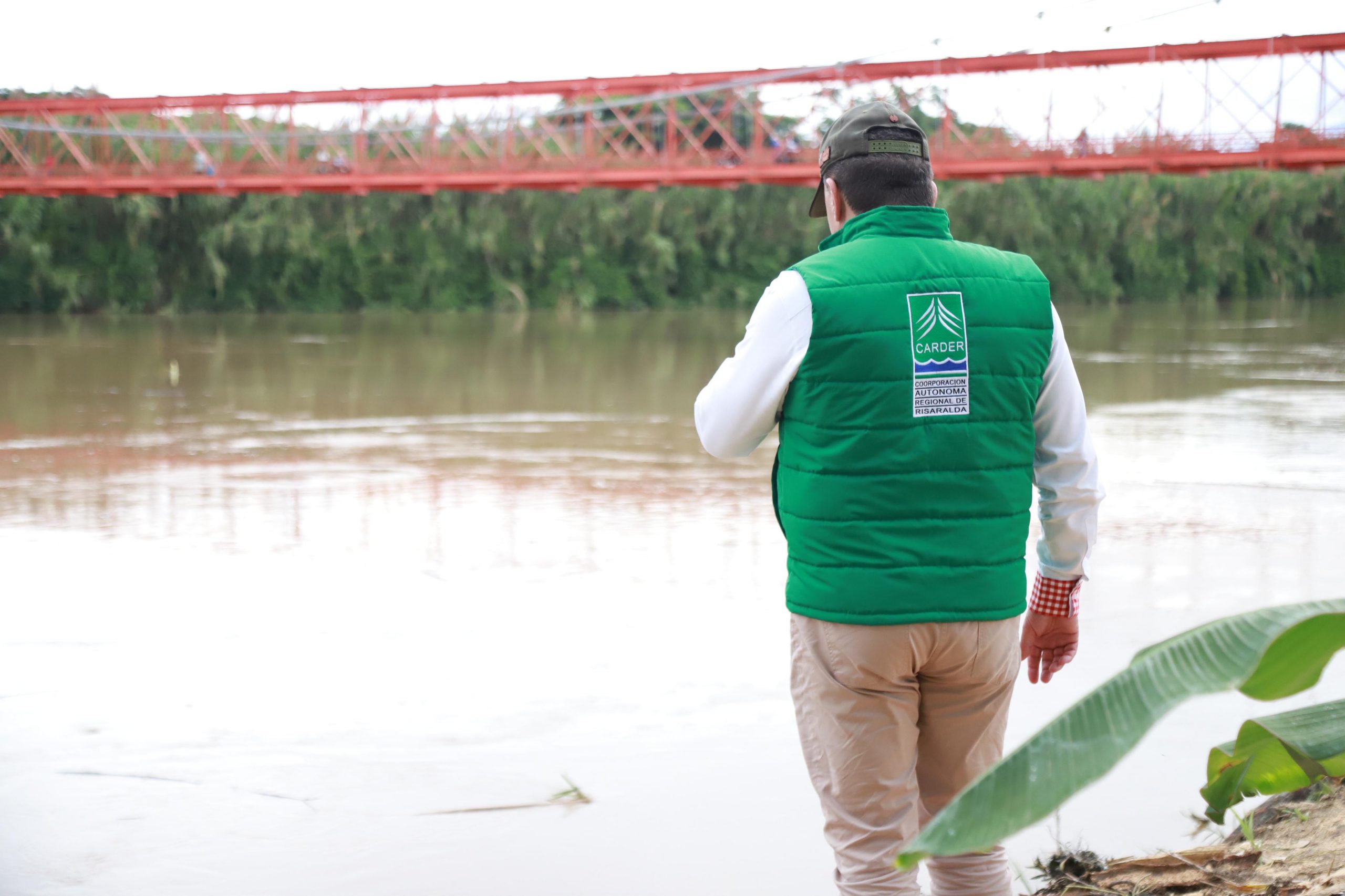 El director de la CARDER realiza monitoreos a los ríos Risaralda y Cauca