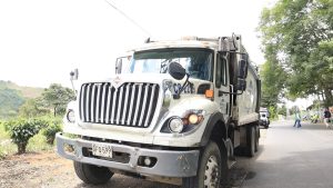 CARDER acompañó operativo en Pereira por vertimientos de aguas residuales en camión compactador de ATESA de Occidente