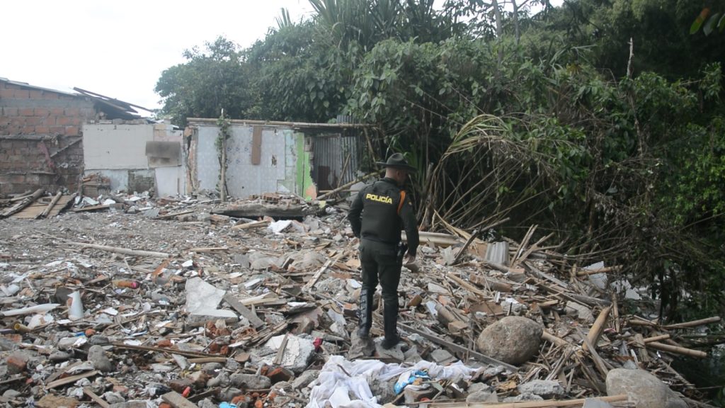 CARDER interviene punto crítico en el río Otún por disposición inadecuada de escombros