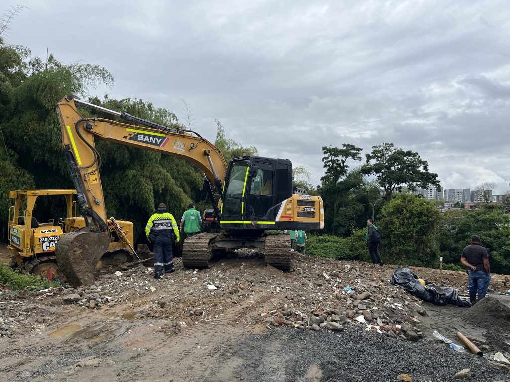 CARDER suspende actividades irregulares en zona de protección en Dosquebradas