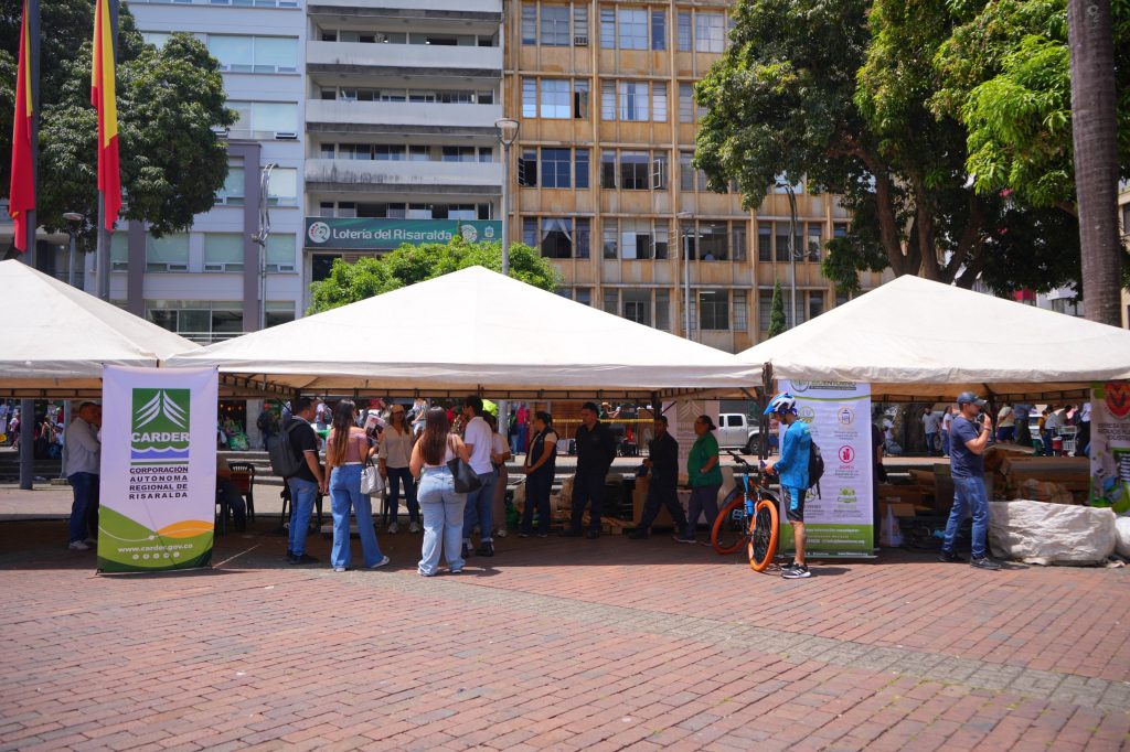 CARDER participó jornada metropolitana de recolección de residuos posconsumo en Pereira y Dosquebradas