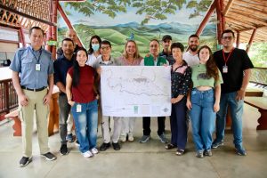 Actores clave se reúnen para fortalecer la gobernanza y el futuro ambiental de la cuenca del Río La Vieja